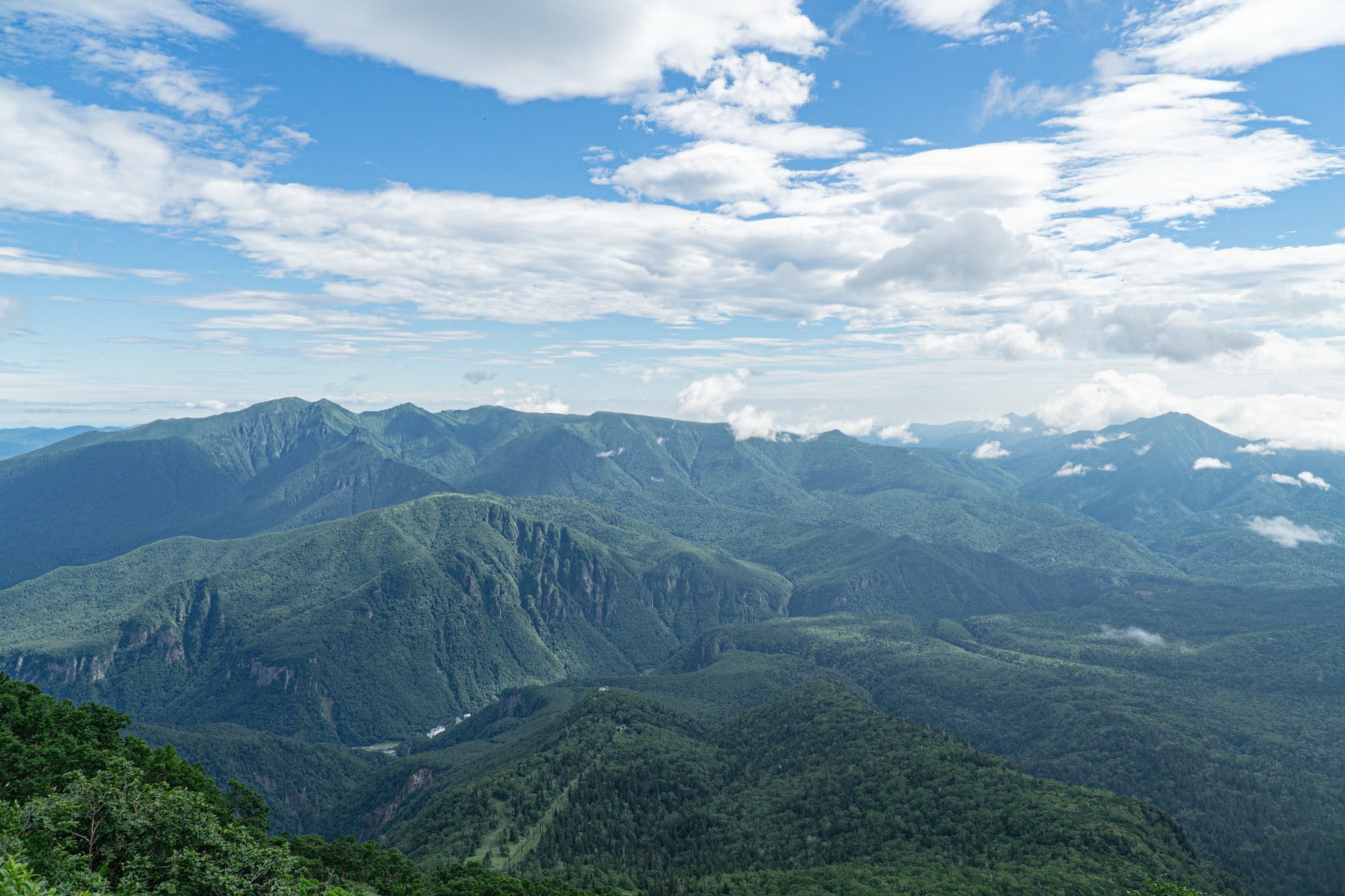 The Daisetsuzan massif under broken cloud