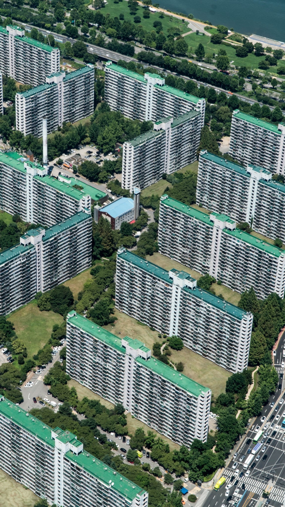 Low-rise buildings of a Seoul neighborhood